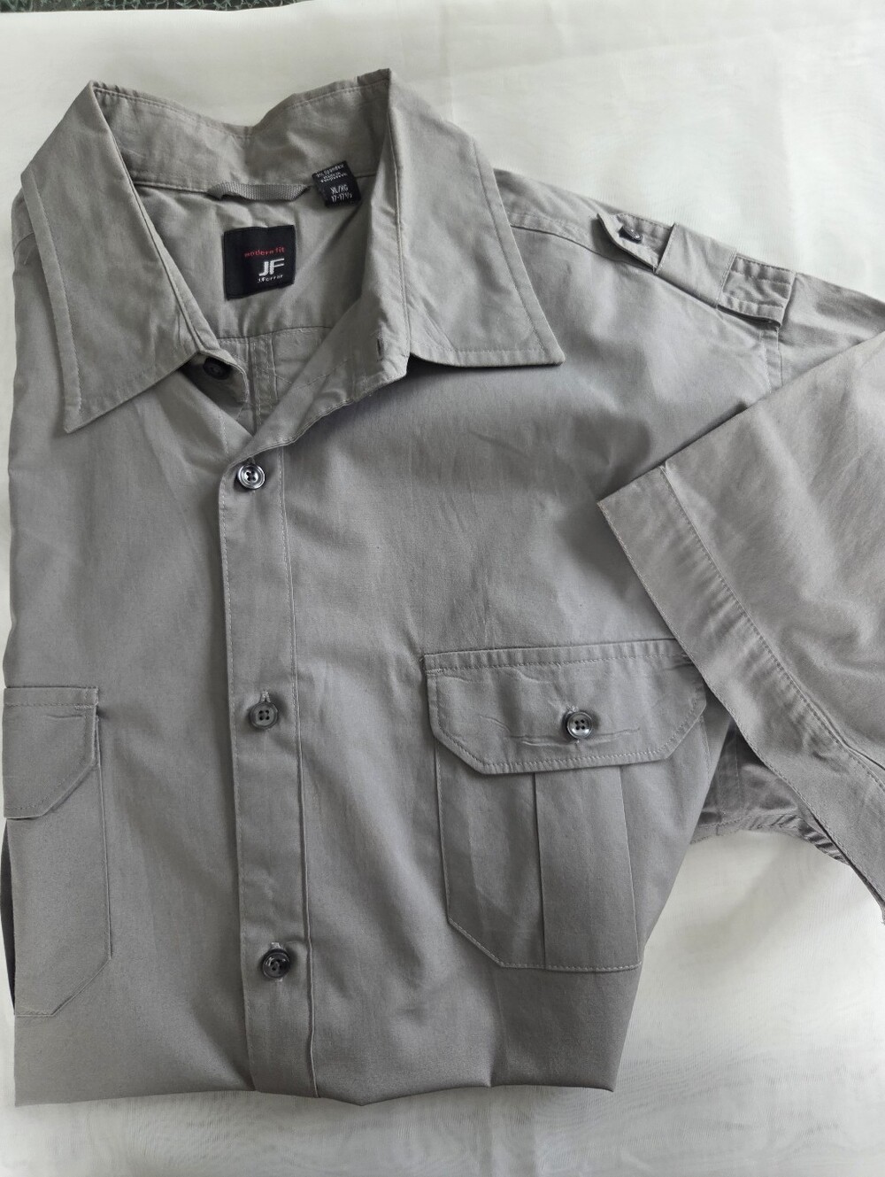 JM Collection Men's Light Gray Button-Up‎ Shirt